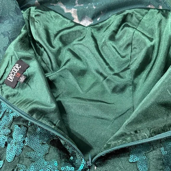 Formal green dress in mint condition - Picture 5 of 8